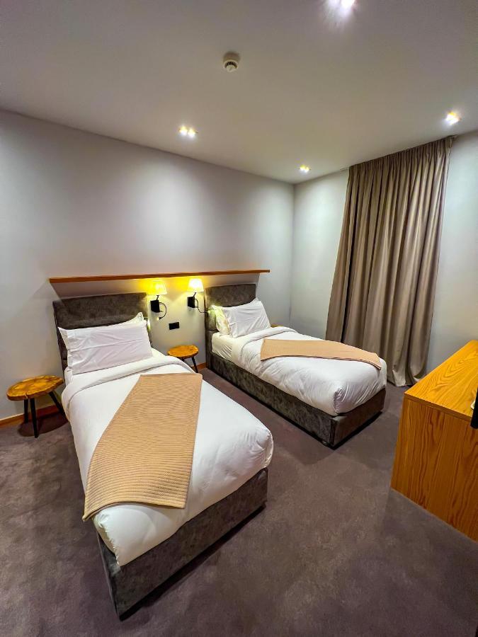 Hotel Kulla E Bajraktarit Boge المظهر الخارجي الصورة
