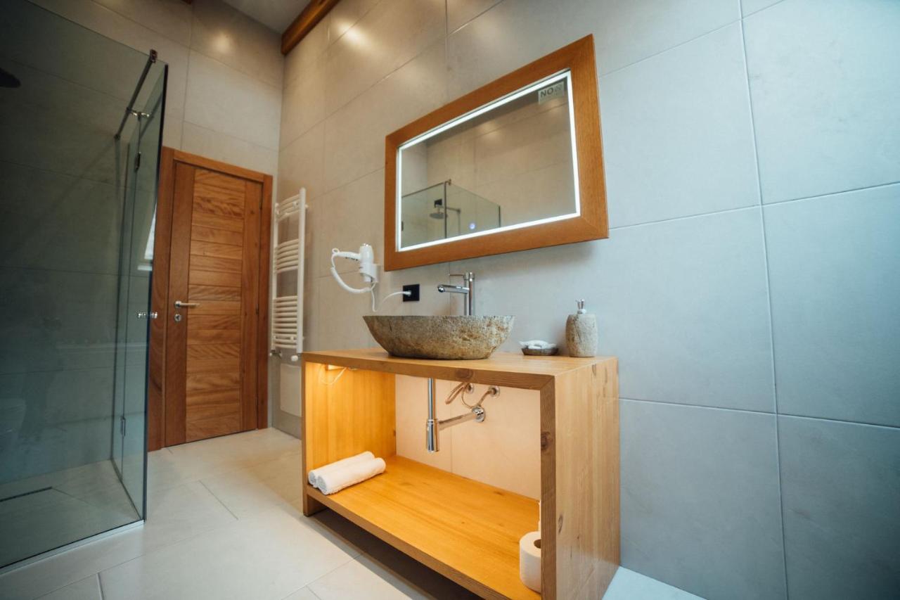 Hotel Kulla E Bajraktarit Boge المظهر الخارجي الصورة