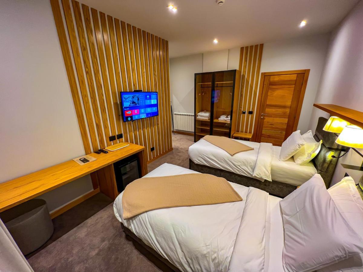 Hotel Kulla E Bajraktarit Boge المظهر الخارجي الصورة