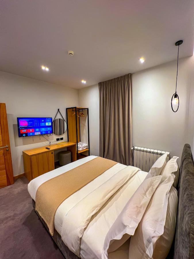 Hotel Kulla E Bajraktarit Boge المظهر الخارجي الصورة