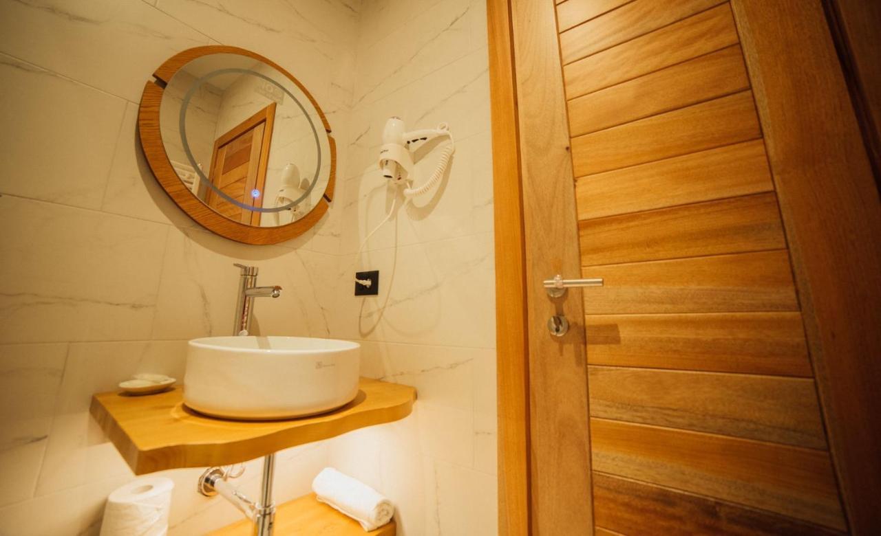 Hotel Kulla E Bajraktarit Boge المظهر الخارجي الصورة