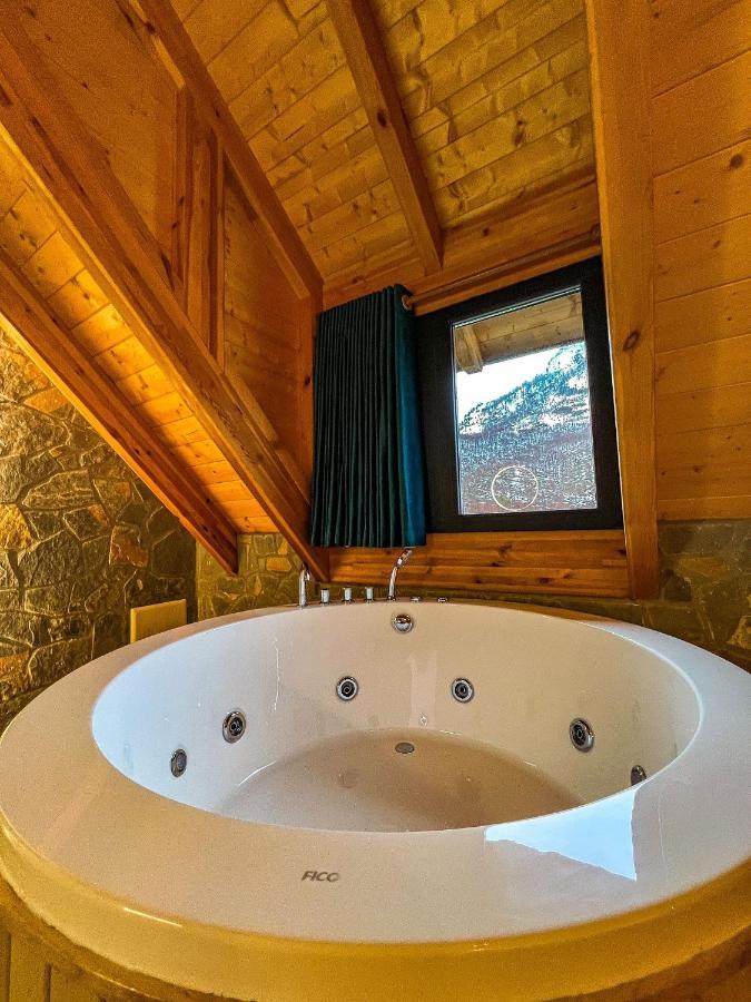 Hotel Kulla E Bajraktarit Boge المظهر الخارجي الصورة