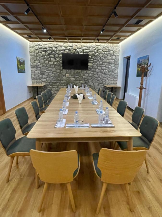 Hotel Kulla E Bajraktarit Boge المظهر الخارجي الصورة